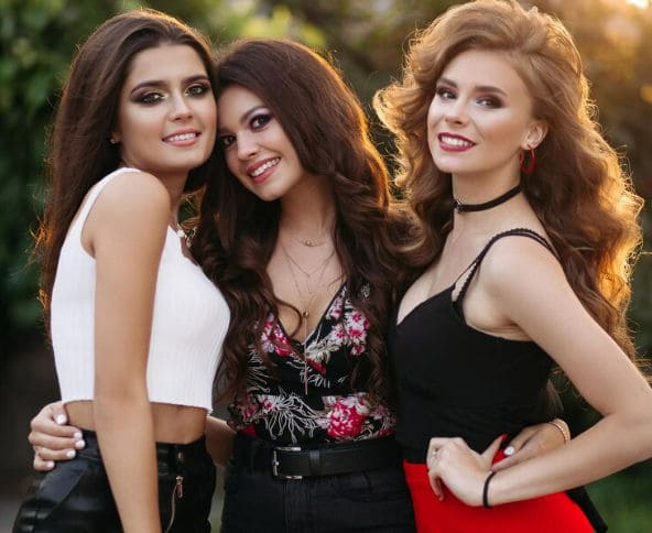 Lesbian Threesome